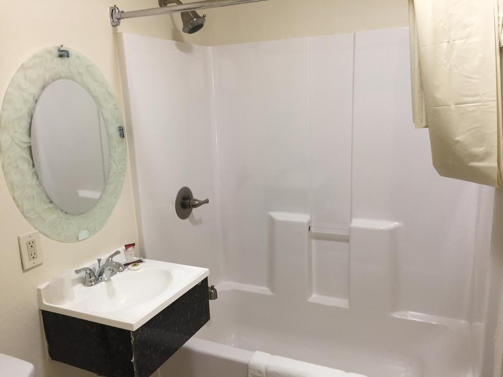 Mayfair Motel Inyokern Экстерьер фото